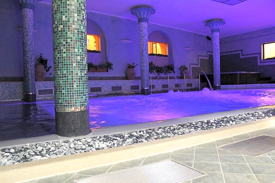 Casanova - Wellness Center La Grotta Etrusca