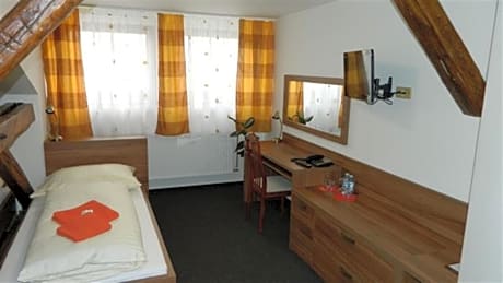 Economy Double or Twin Room