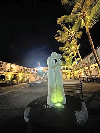 Sunbloom Beachfront Hotel and Restaurant