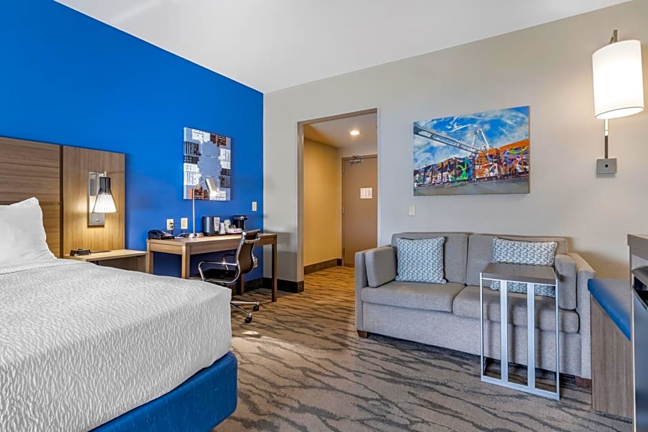Best Western Plus Castlerock Inn & Suites