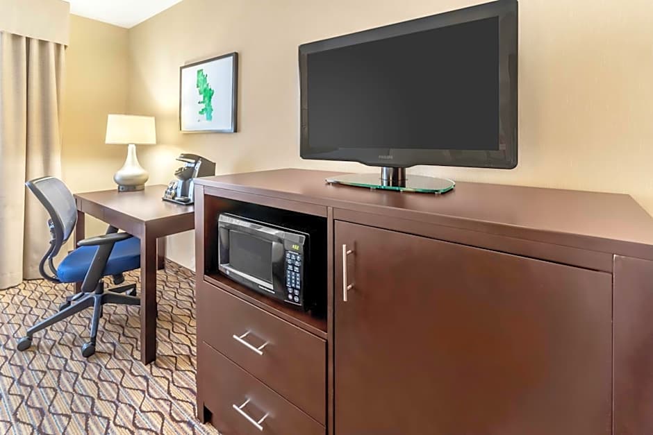 Holiday Inn Milwaukee Airport By IHG