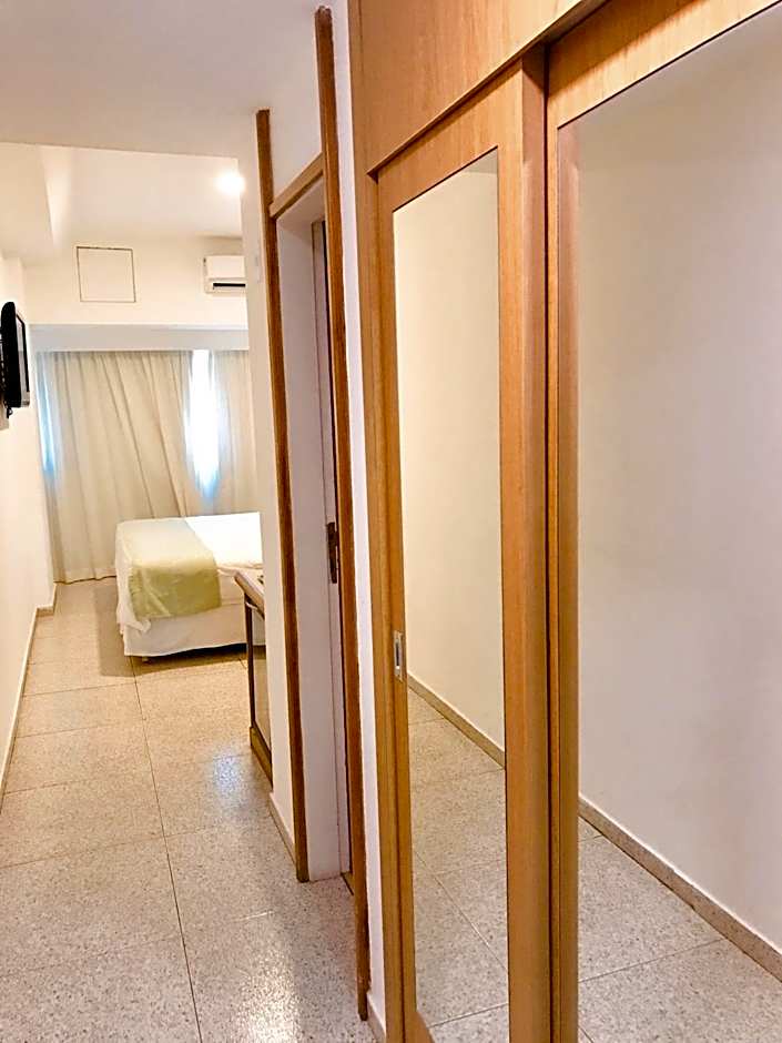 Hotel Bandeirantes