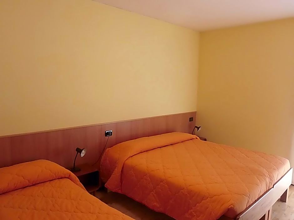 Photo 1 of 5 of Triple Room