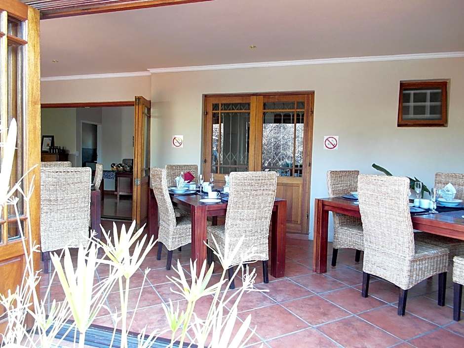 2 Leafed Doors Guesthouse