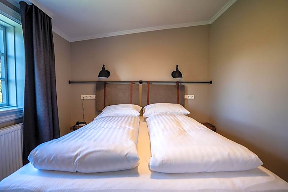 Gistihúsið - Lake Hotel Egilsstadir