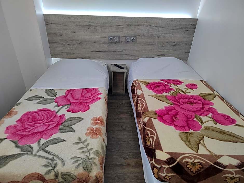 Alpha Hotel