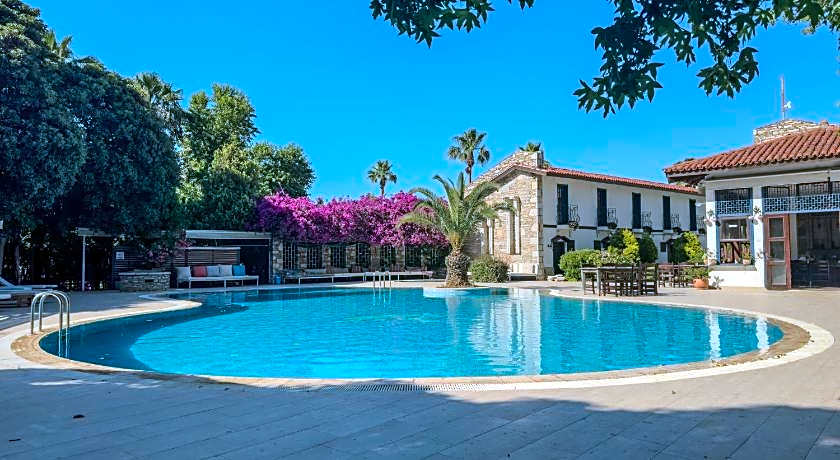 Aydos Hotels & Breeze Restaurant