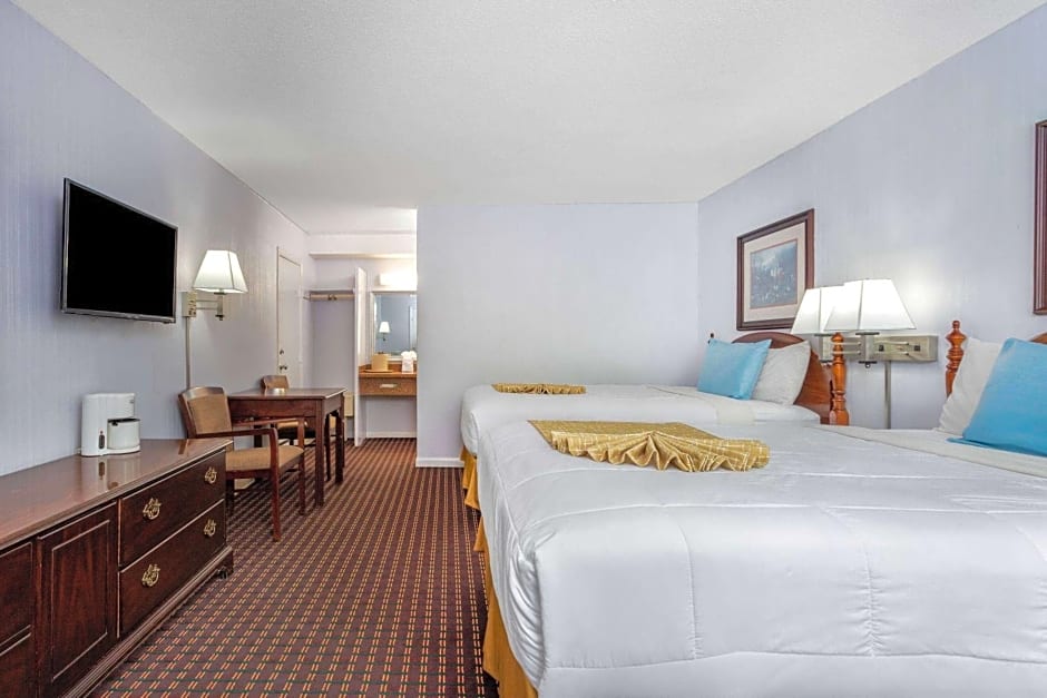 Travelodge by Wyndham Cape Cod Area