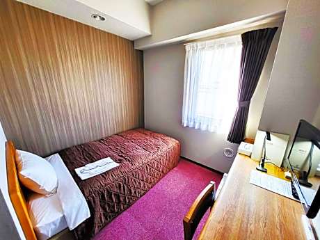 Economy Single Room - Smoking