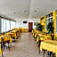 Hotel Caesar B&B Fronte Mare in Centro di Milano Marittima