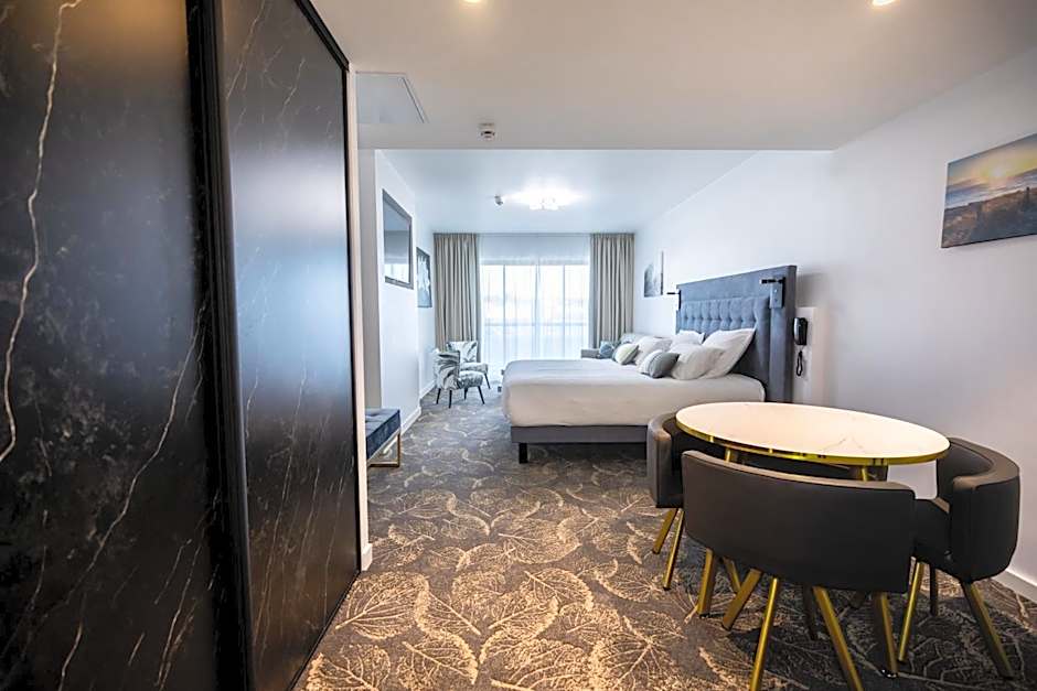 Le Barracuda & Spa, Centre Port, pieds dans l'eau, vue mer