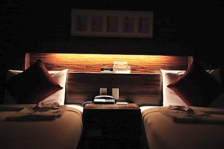 Twin Room - Non-Smoking