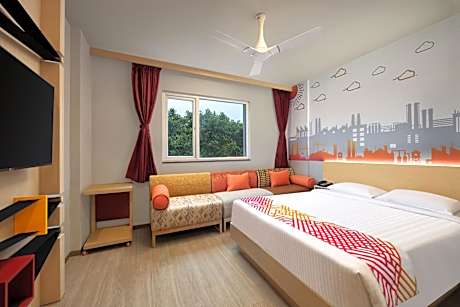 Luxe Queen Room