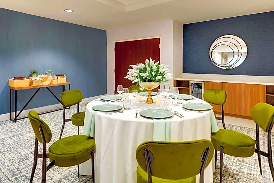 Sonesta Select San Francisco Airport Oyster Point Waterfront