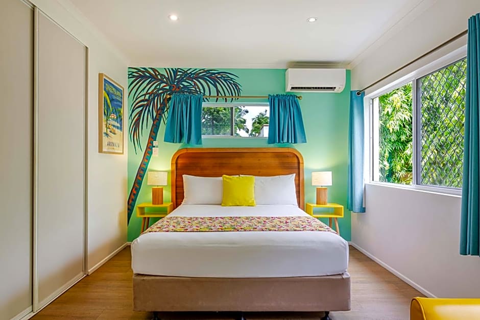 Port Douglas Motel