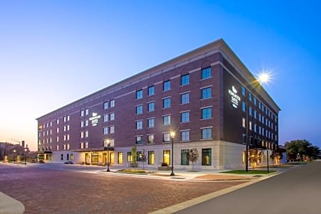 Homewood Suites By Hilton Salina/Downtown, Ks