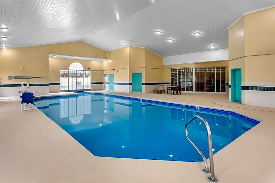 Country Inn & Suites by Radisson, Beckley, WV