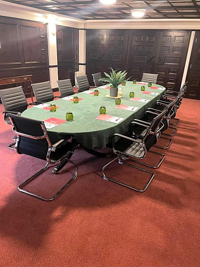 Europa Gatwick Hotel & Spa