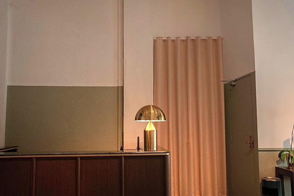 Room V @ Jalan Sultanah