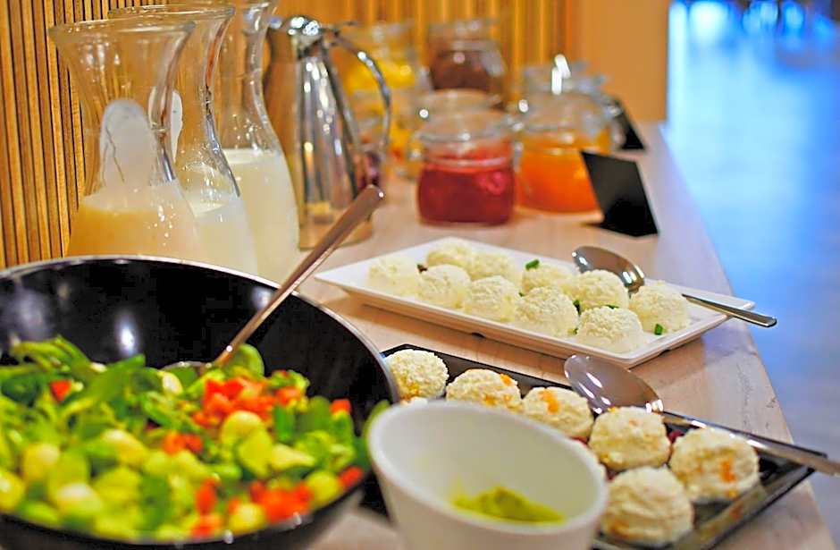 Hotel i Apartamenty Gorzelanny Dźwirzyno