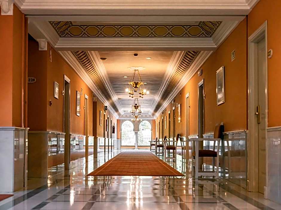 Alhambra Palace Hotel