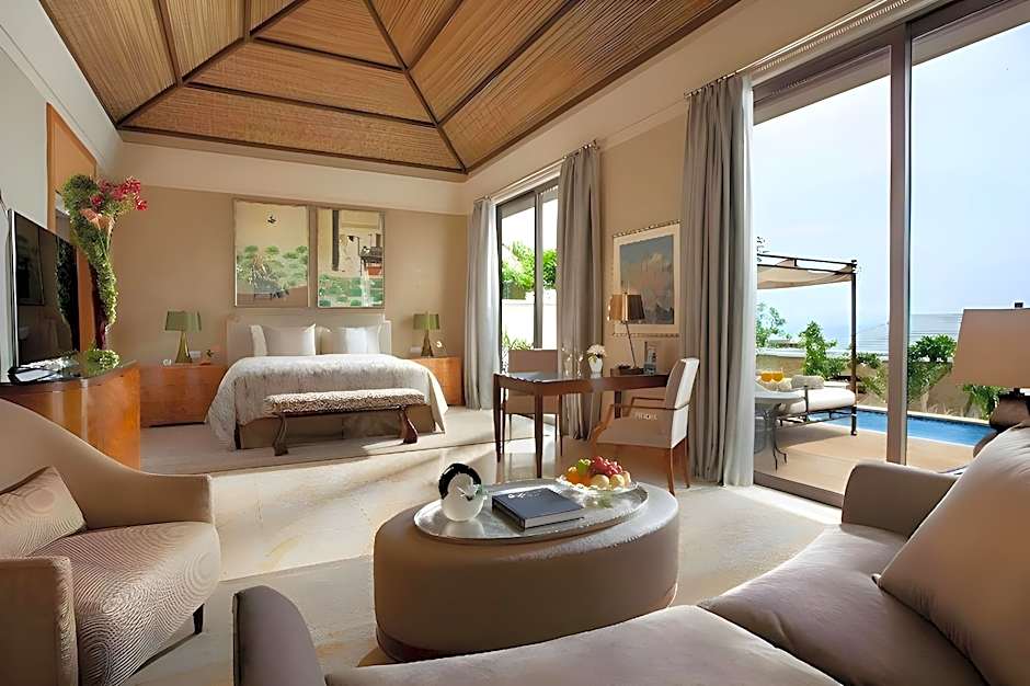 Mulia Villas