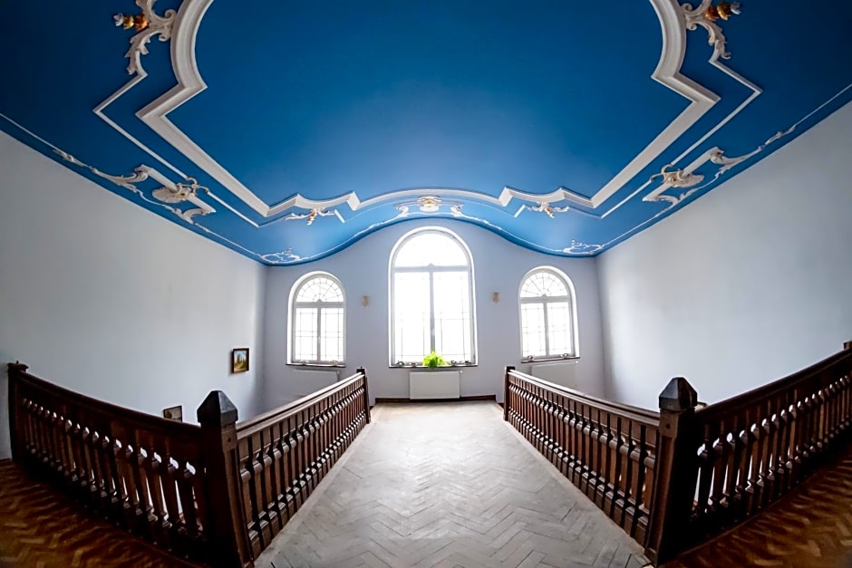 Pałac Bogaczów - noclegi - restauracja - przyjęcia