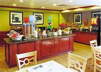 Hampton Inn & Suites Greenville