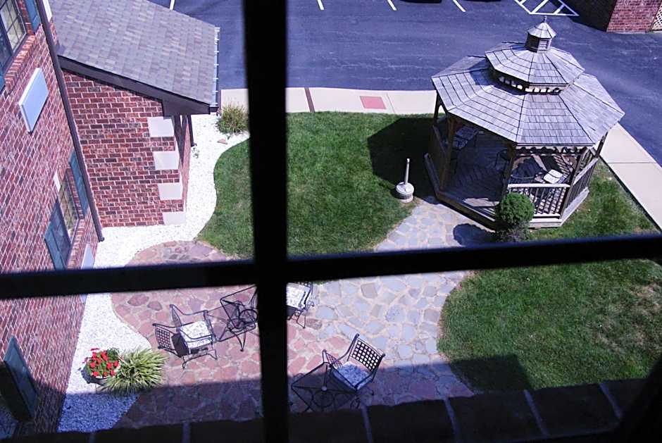 Country Hearth Inn & Suites Edwardsville St. Louis