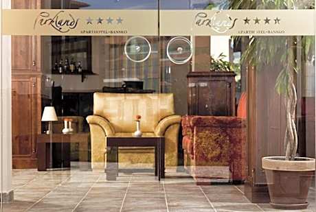 Parklands Hotel & Pool