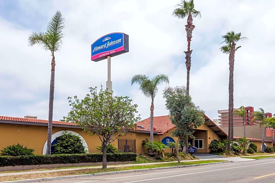 Howard Johnson by Wyndham National City/San Diego South