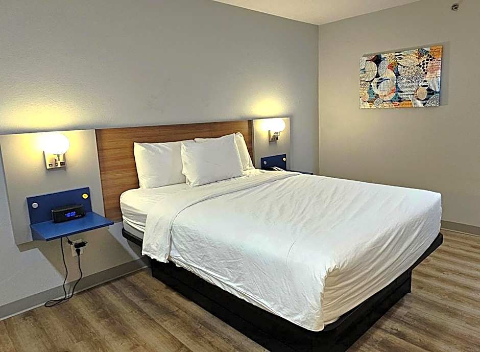 Microtel Inn & Suites By Wyndham Tulsa East