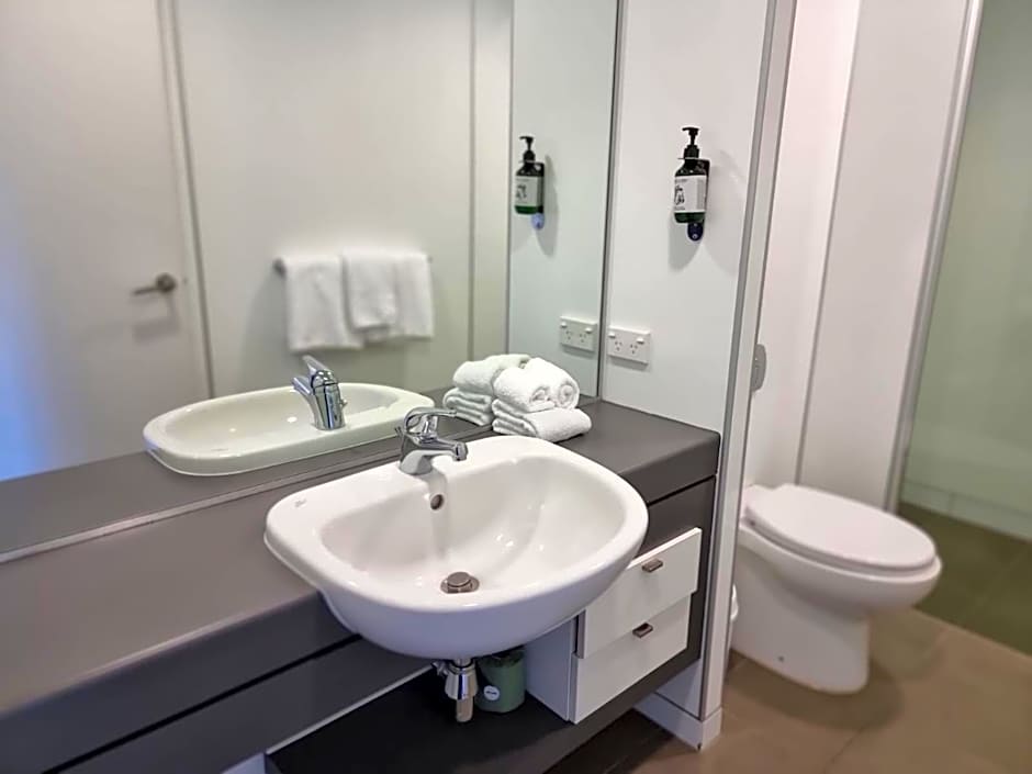 Marina Apartments - Element Escapes