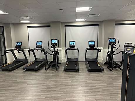 Four Points by Sheraton Norwood