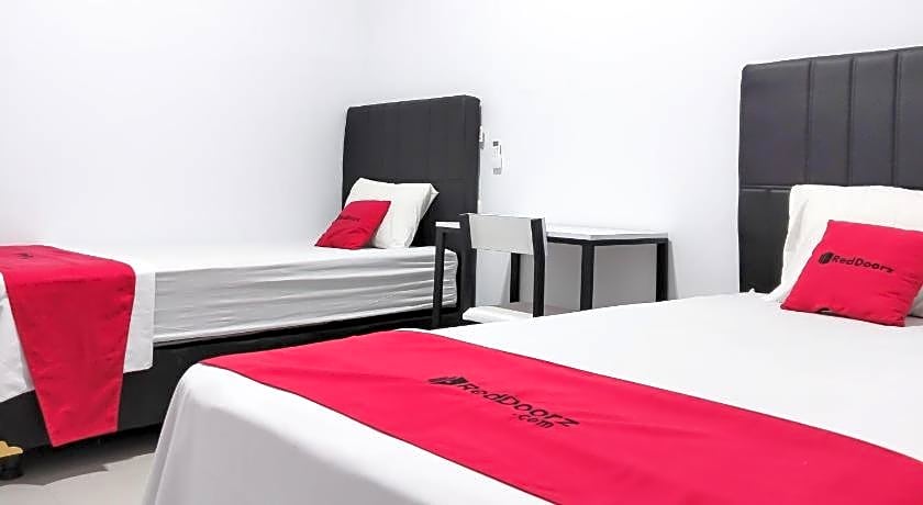 RedDoorz near Universitas Siliwangi 2