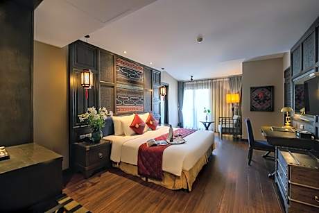 Deluxe Double or Twin Room with Balcony