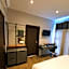La Orchard Hotel