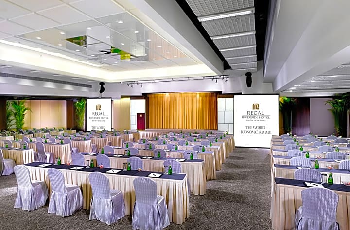 Regal Riverside Hotel