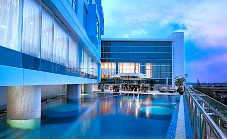 Hariston Hotel and Suites