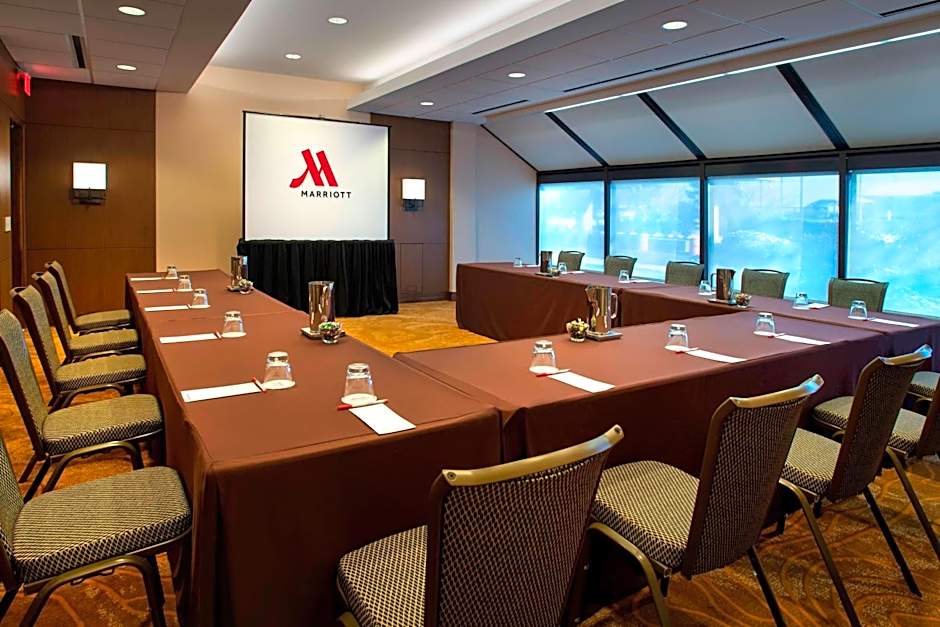 Newark Liberty International Airport Marriott