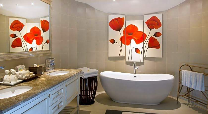 Grand Balisani Suites Hotel