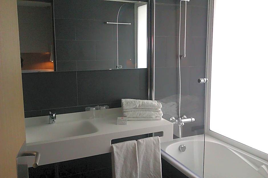 Atenea Port Barcelona Mataro