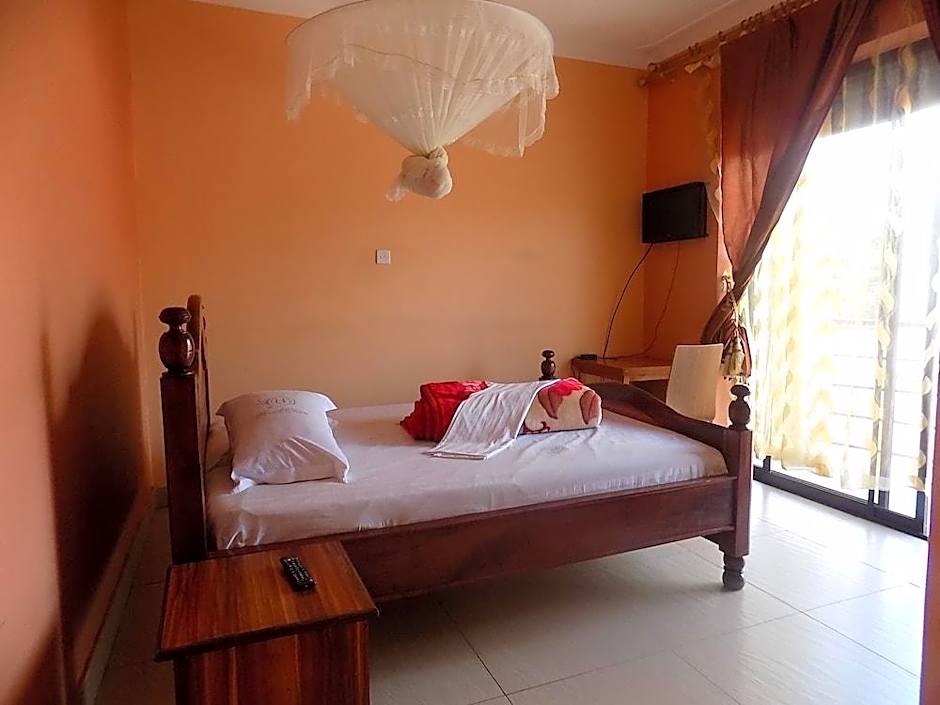 Olina Hotel and Apartments