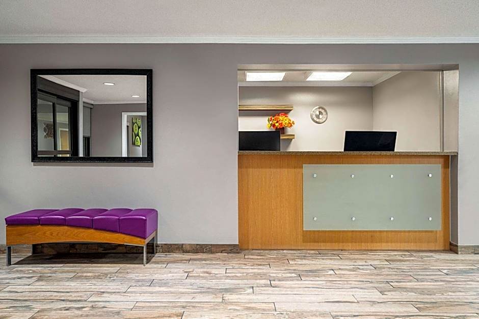 La Quinta Inn & Suites by Wyndham Chicago Tinley Park