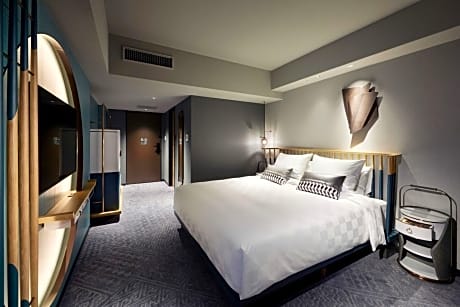 Superior King Room with Shower Booth