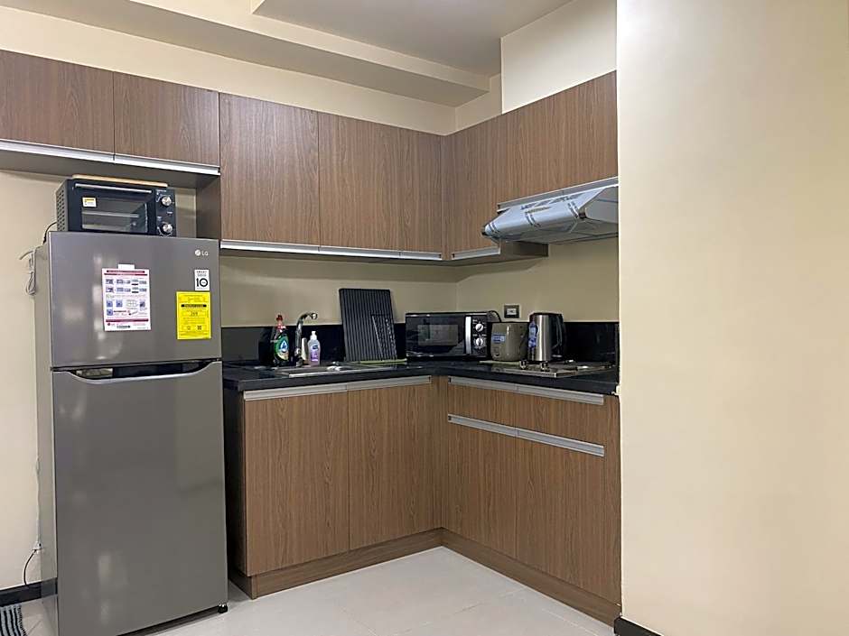 Le 10 The Radiance Manila Bay