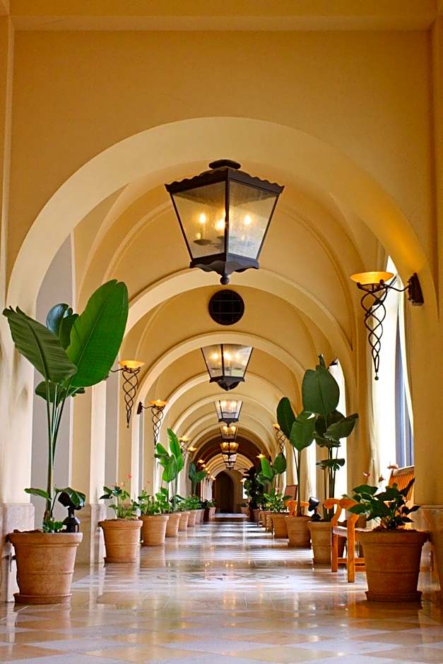 Hotel Nikko Alivila