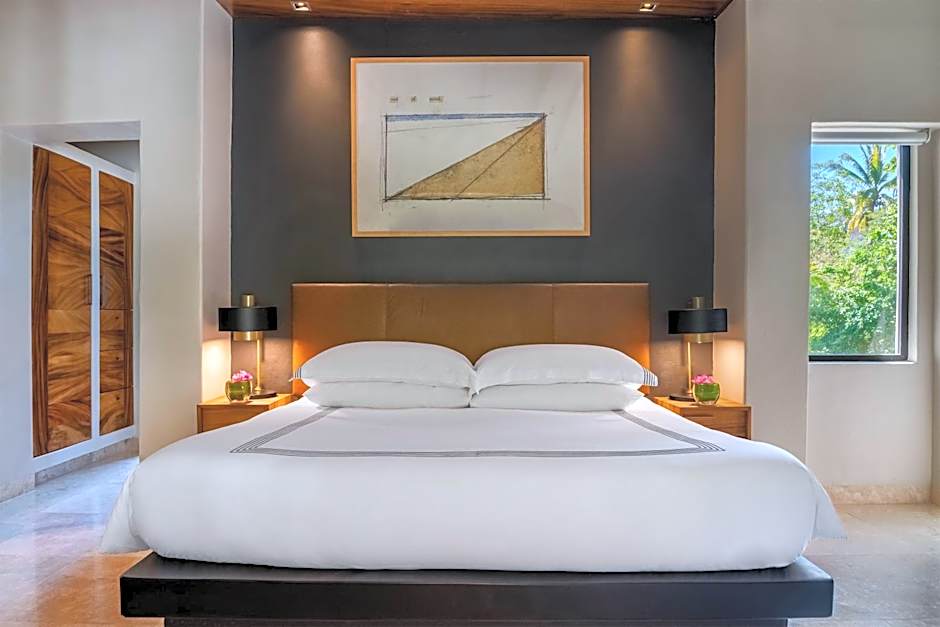 Thompson Zihuatanejo, A Beach Resort by Hyatt