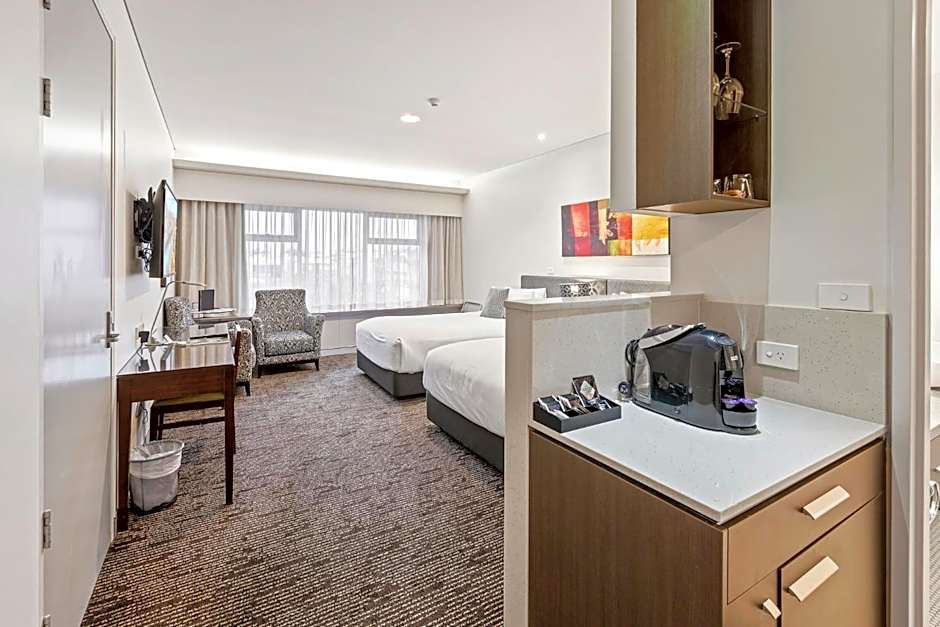 Alexandra Hills Hotel