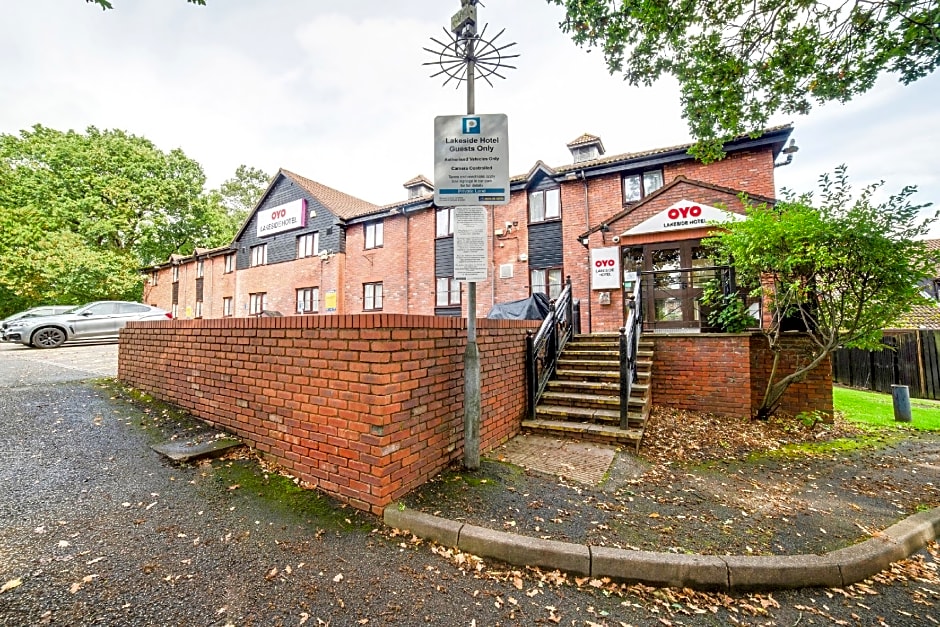 OYO Lakeside Haydock Hotel St Helens